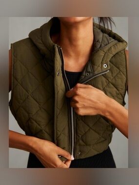 Pilcro Anthropologie Quilted Cropped Puffer Vest Size XS/S